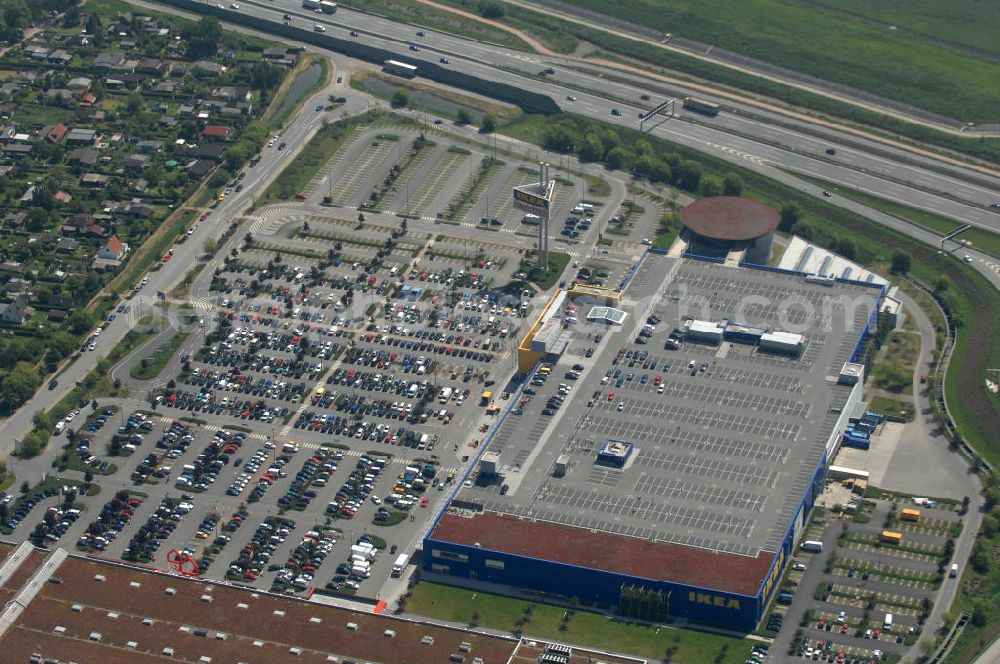 Aerial image Hamburg - Blick auf das IKEA-Einrichtungshaus in Hamburg - Moorfleet an der Autobahnabfahrt Moorfleet (E22). View of the IKEA store in Hamburg - Moorfleet at the highway exit Moorfleet (E22).