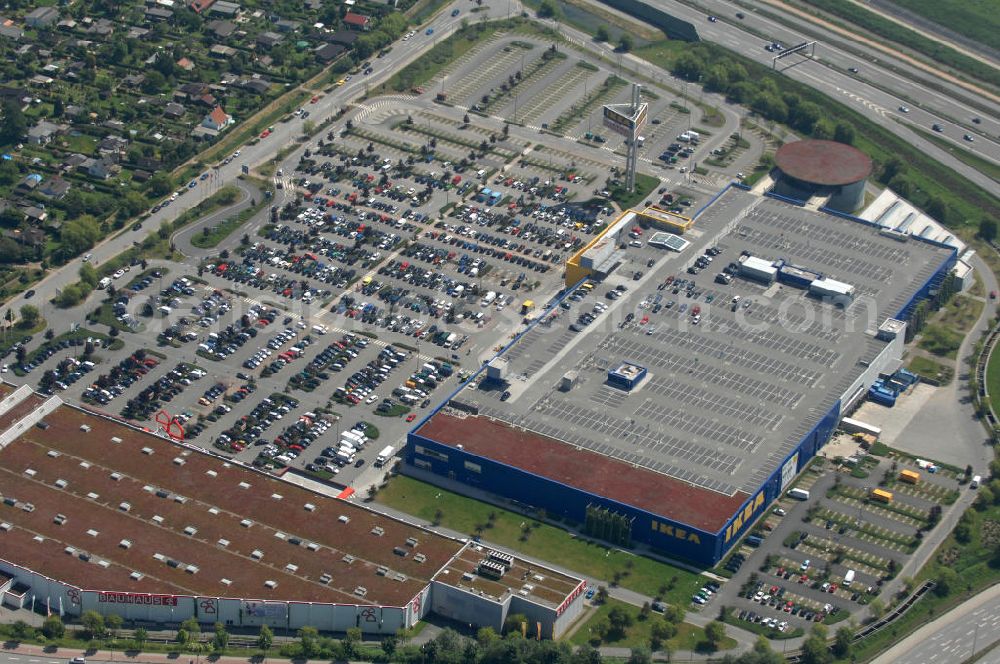 Aerial photograph Hamburg - Blick auf das IKEA-Einrichtungshaus in Hamburg - Moorfleet an der Autobahnabfahrt Moorfleet (E22). View of the IKEA store in Hamburg - Moorfleet at the highway exit Moorfleet (E22).