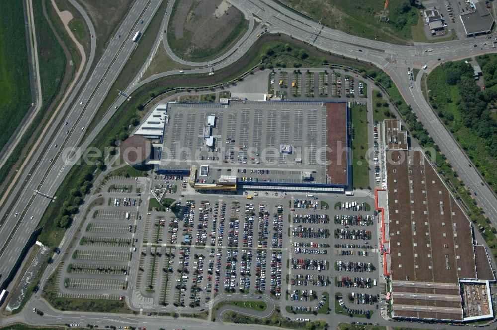 Aerial photograph Hamburg - Blick auf das IKEA-Einrichtungshaus in Hamburg - Moorfleet an der Autobahnabfahrt Moorfleet (E22). View of the IKEA store in Hamburg - Moorfleet at the highway exit Moorfleet (E22).