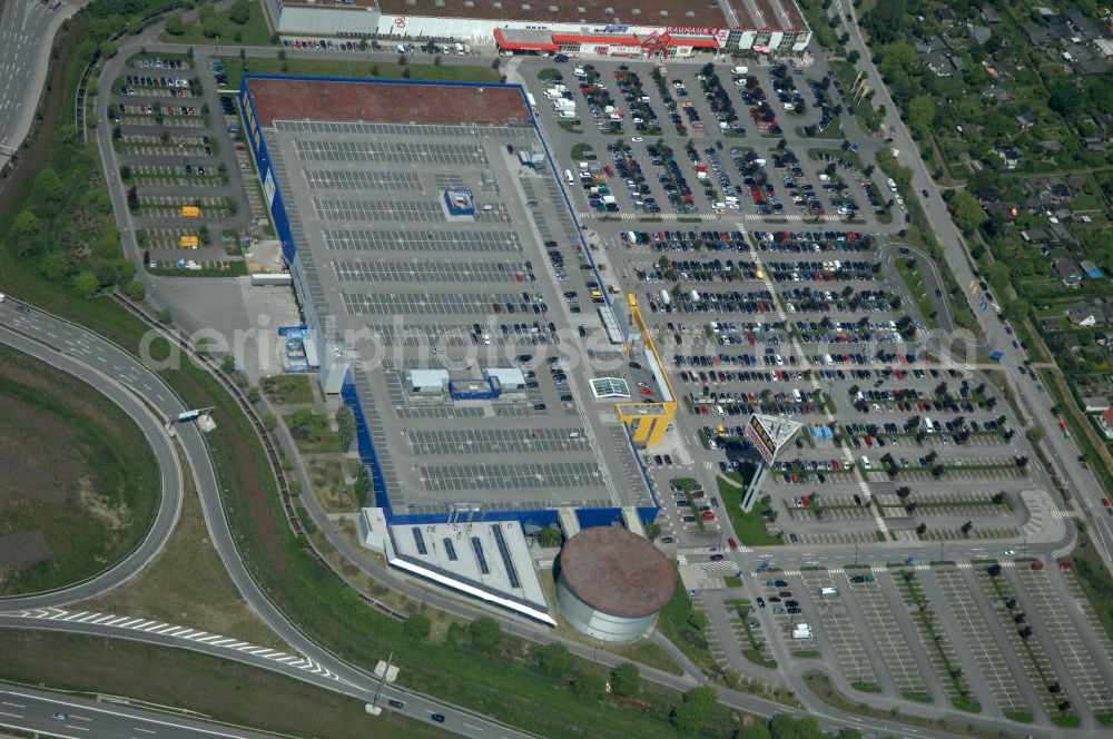 Aerial image Hamburg - Blick auf das IKEA-Einrichtungshaus in Hamburg - Moorfleet an der Autobahnabfahrt Moorfleet (E22). View of the IKEA store in Hamburg - Moorfleet at the highway exit Moorfleet (E22).