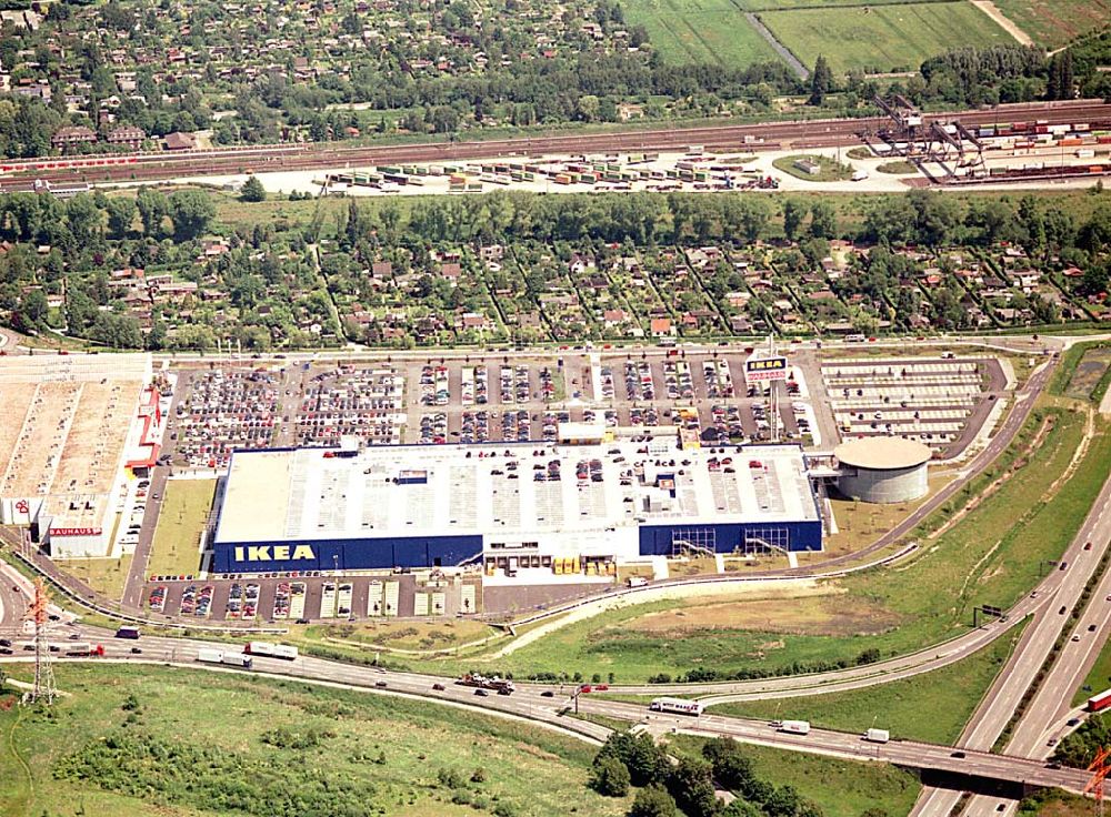 Aerial photograph Hamburg - Moorfleet - IKEA-Einrichtungshaus in Hamburg - Moorfleet an der Autobahnabfahrt Moorfleet (E22). Mit am Standort der neue BAUHAUS - Baumarkt.