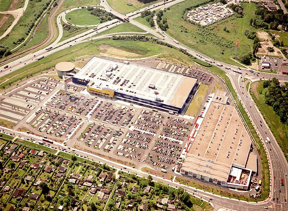 Aerial photograph Hamburg - Moorfleet - IKEA-Einrichtungshaus in Hamburg - Moorfleet an der Autobahnabfahrt Moorfleet (E22). Mit am Standort der neue BAUHAUS - Baumarkt.