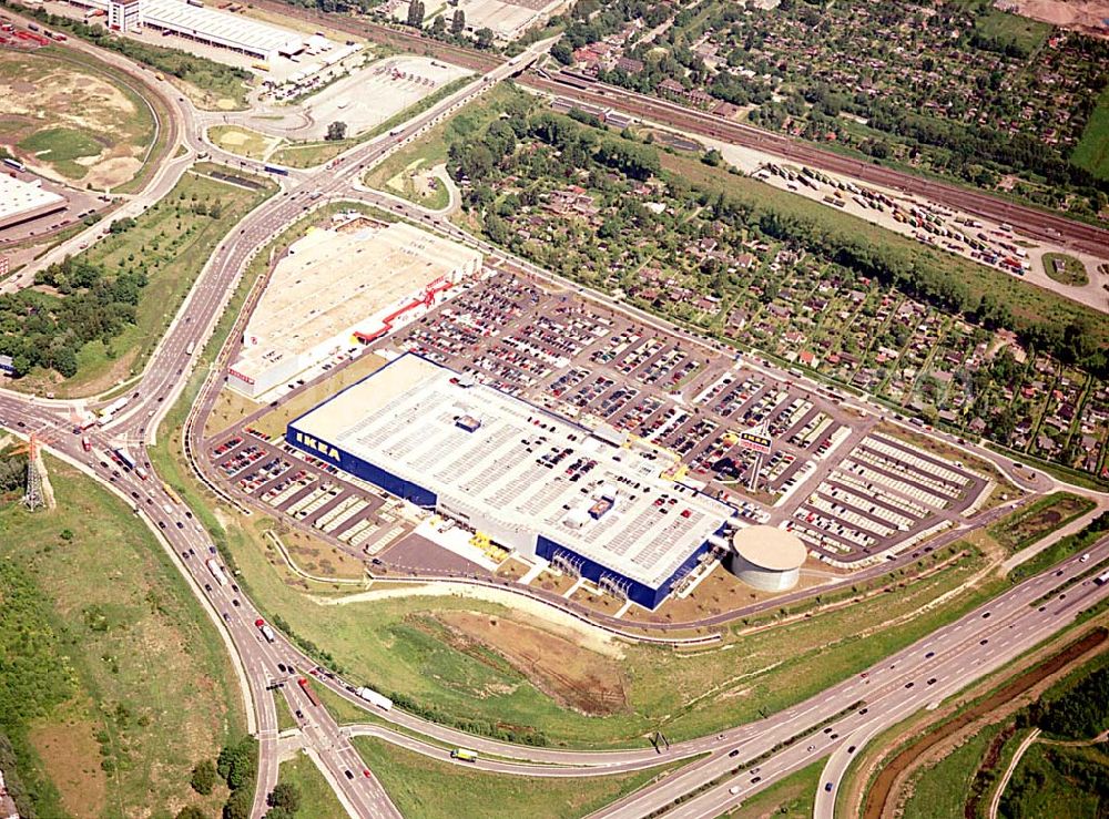 Aerial image Hamburg - Moorfleet - IKEA-Einrichtungshaus in Hamburg - Moorfleet an der Autobahnabfahrt Moorfleet (E22). Mit am Standort der neue BAUHAUS - Baumarkt.