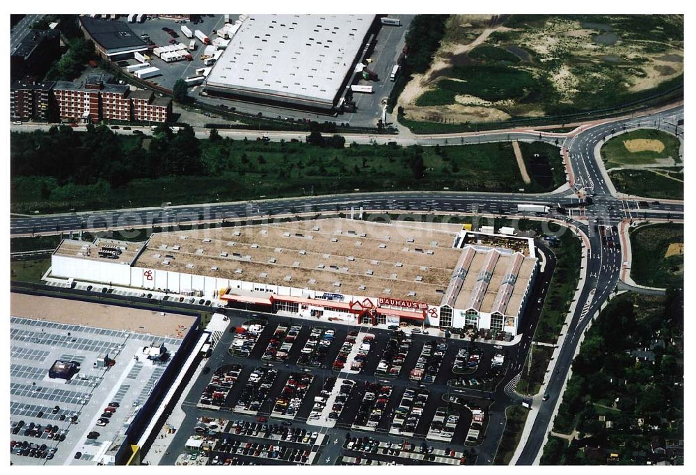 Aerial image Hamburg - Moorfleet - IKEA-Einrichtungshaus in Hamburg - Moorfleet an der Autobahnabfahrt Moorfleet (E22). Mit am Standort der neue BAUHAUS - Baumarkt.