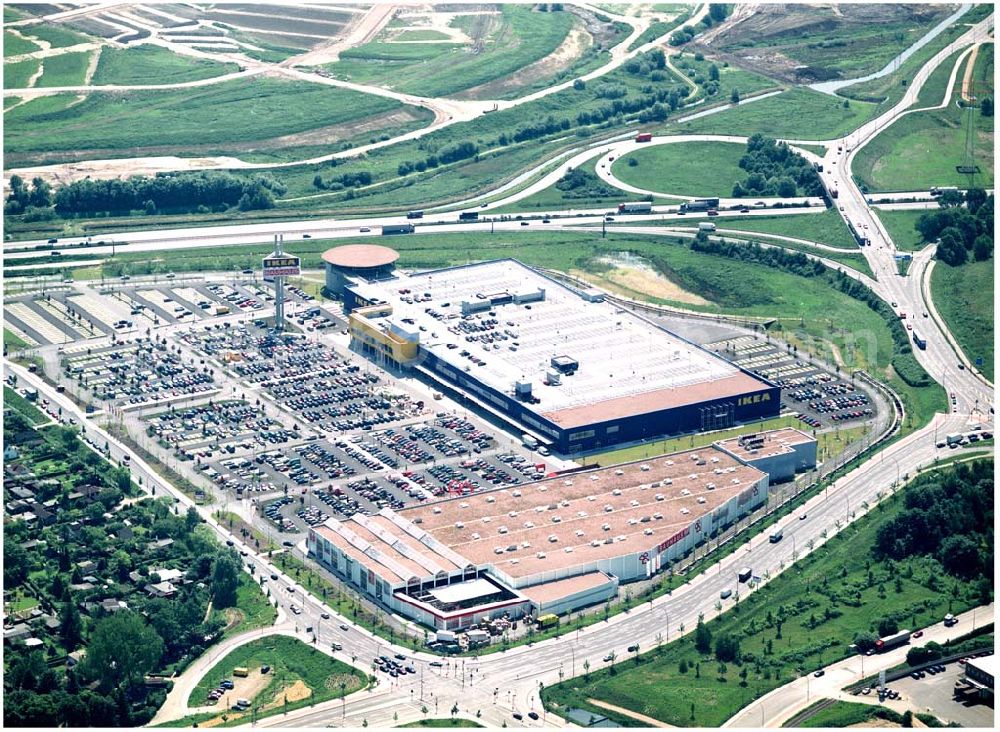 Aerial photograph Hamburg - Moorfleet - IKEA-Einrichtungshaus in Hamburg - Moorfleet an der Autobahnabfahrt Moorfleet (E22). Mit am Standort der neue BAUHAUS - Baumarkt.