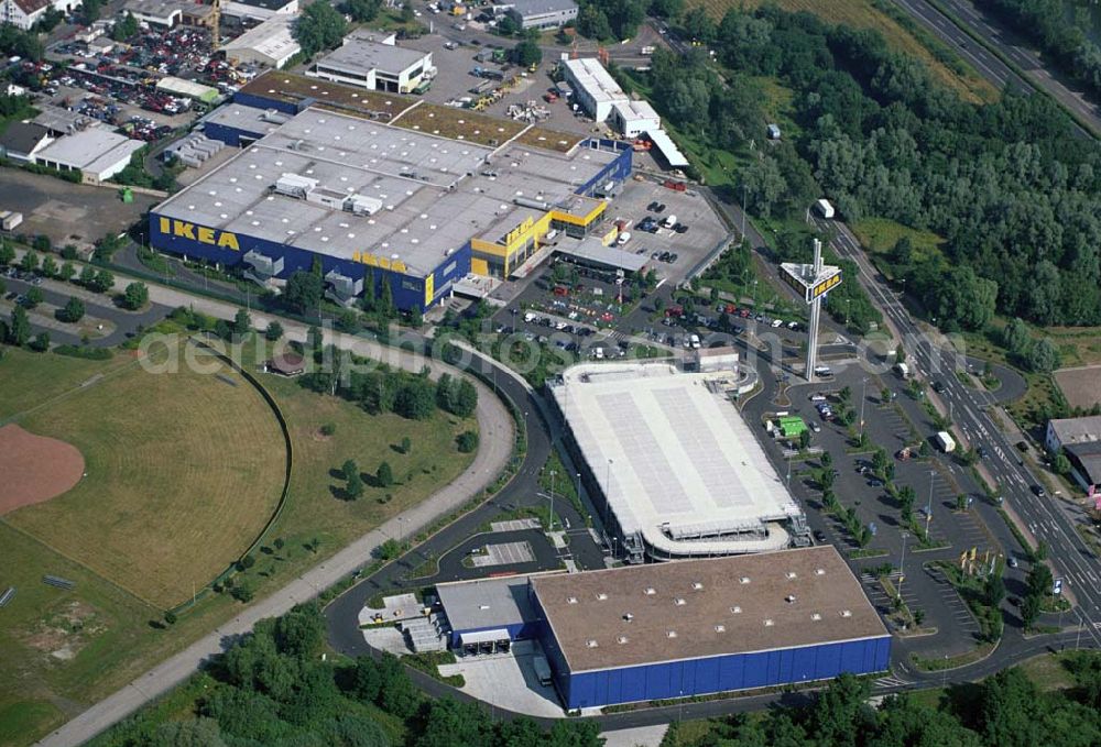 Hanau / Hessen from above - : Blick auf das IKEA Einrichtungshaus Hanau. IKEA Deutschland GmbH & Co.KG,Niederlassung Hanau,Oderstrasse 21,63452 Hanau