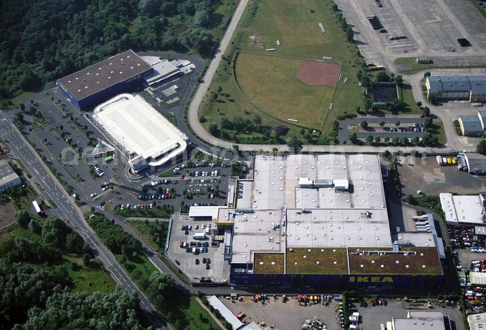 Hanau / Hessen from the bird's eye view: : Blick auf das IKEA Einrichtungshaus Hanau. IKEA Deutschland GmbH & Co.KG,Niederlassung Hanau,Oderstrasse 21,63452 Hanau