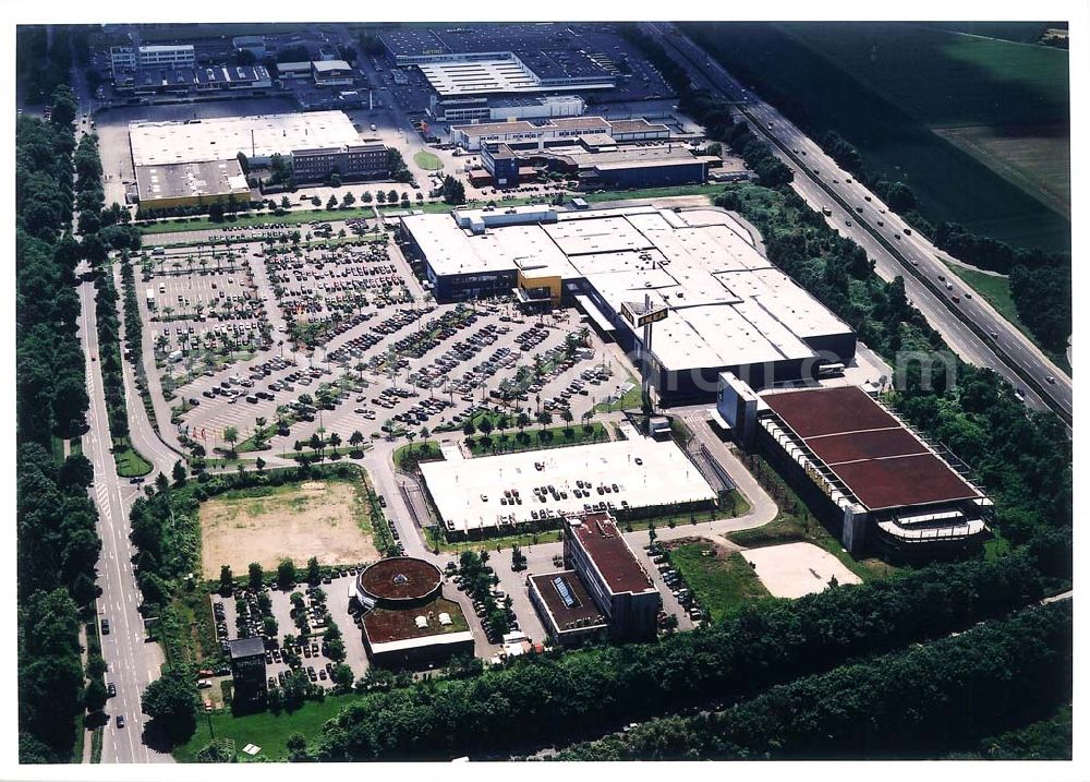 Köln - Godorf from the bird's eye view: IKEA-Einrichtungshaus Köln-Godorf an der Shell-Raffinerie mit dem IKEA-eigenen Gewerbegebiet an der BAB 555.