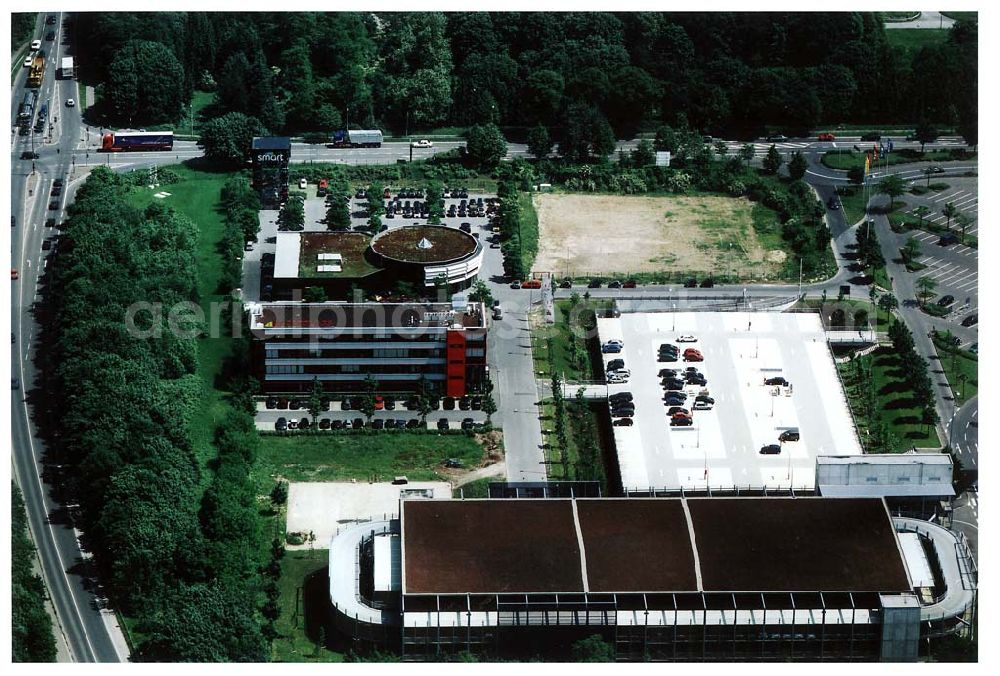 Köln - Godorf from the bird's eye view: IKEA-Einrichtungshaus Köln-Godorf an der Shell-Raffinerie mit dem IKEA-eigenen Gewerbegebiet an der BAB 555.