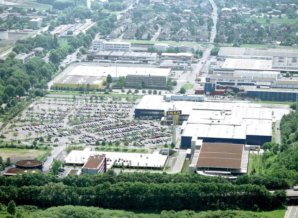 Aerial image Köln - Godorf - IKEA-Einrichtungshaus Köln-Godorf an der Shell-Raffinerie mit dem IKEA-eigenen Gewerbegebiet an der BAB 555.