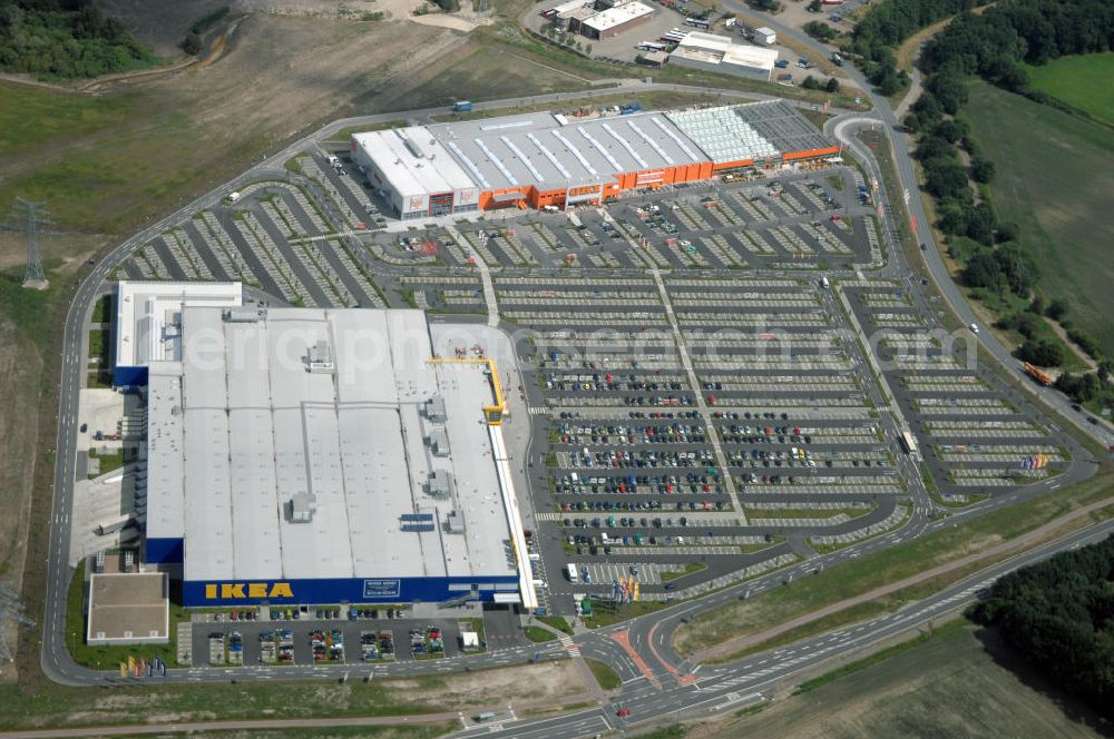 Oldenburg from above - Blick auf das IKEA Einrichtungshaus in OLDENBURG. IKEA Deutschland GmbH & Co. KG; Niederlassung Oldenburg, Holler Landstr. 89, 26135 Oldenburg