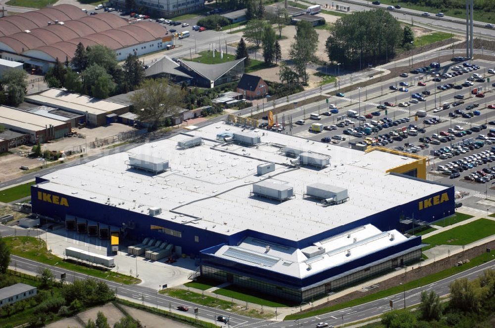 Rostock from the bird's eye view: Blick auf das IKEA Einrichtungshaus Rostock. Adresse: IKEA Deutschland GmbH & Co. KG, Niederlassung Rostock, Messestraße 25, 18069 Rostock