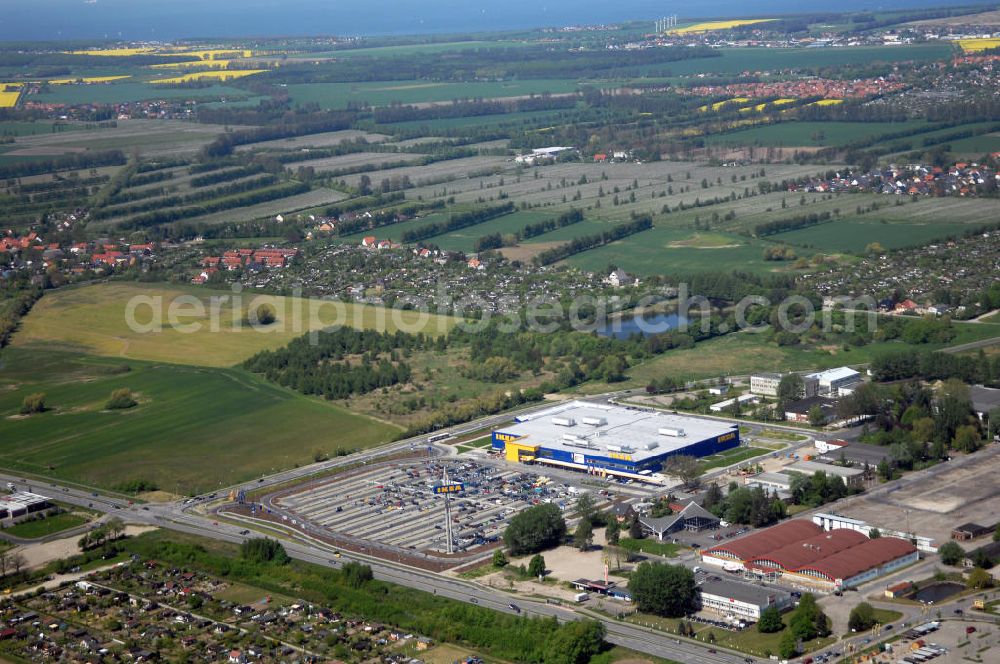 Aerial image Rostock - Blick auf das IKEA Einrichtungshaus Rostock. Adresse: IKEA Deutschland GmbH & Co. KG, Niederlassung Rostock, Messestraße 25, 18069 Rostock