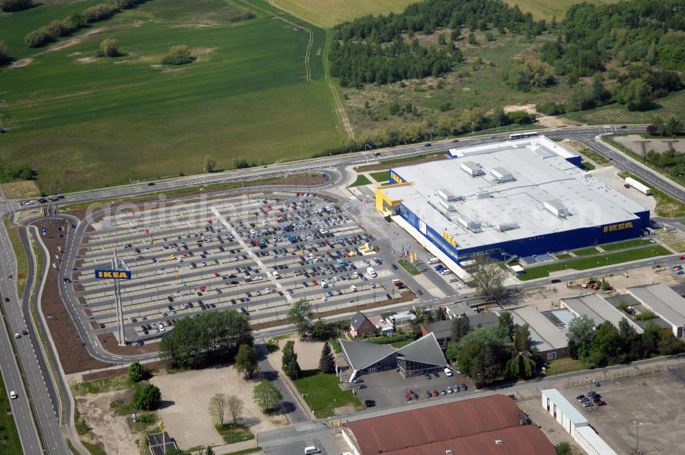 Aerial photograph Rostock - Blick auf das IKEA Einrichtungshaus Rostock. Adresse: IKEA Deutschland GmbH & Co. KG, Niederlassung Rostock, Messestraße 25, 18069 Rostock