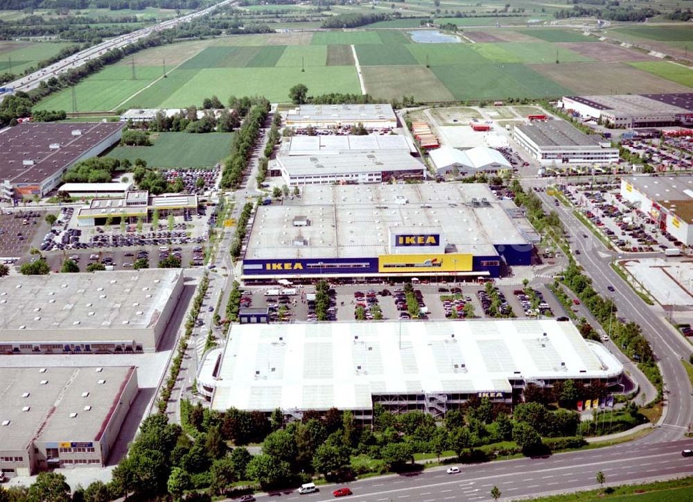 Eching bei München from above - IKEA - Einrichtungshaus und vermietete Grundstücke bei Eching im Gewerbegebiet Ost an der Autobahn A9.