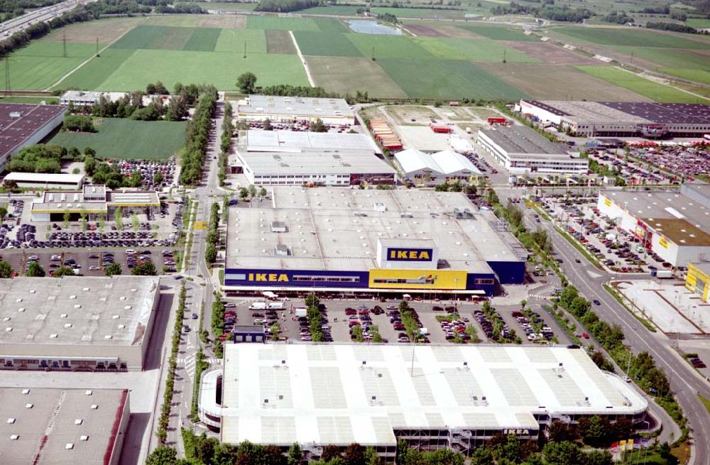 Aerial image Eching bei München - IKEA - Einrichtungshaus und vermietete Grundstücke bei Eching im Gewerbegebiet Ost an der Autobahn A9.