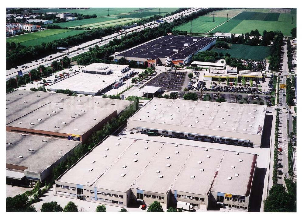 Aerial photograph Eching bei München - IKEA - Einrichtungshaus und vermietete Grundstücke bei Eching im Gewerbegebiet Ost an der Autobahn A9.