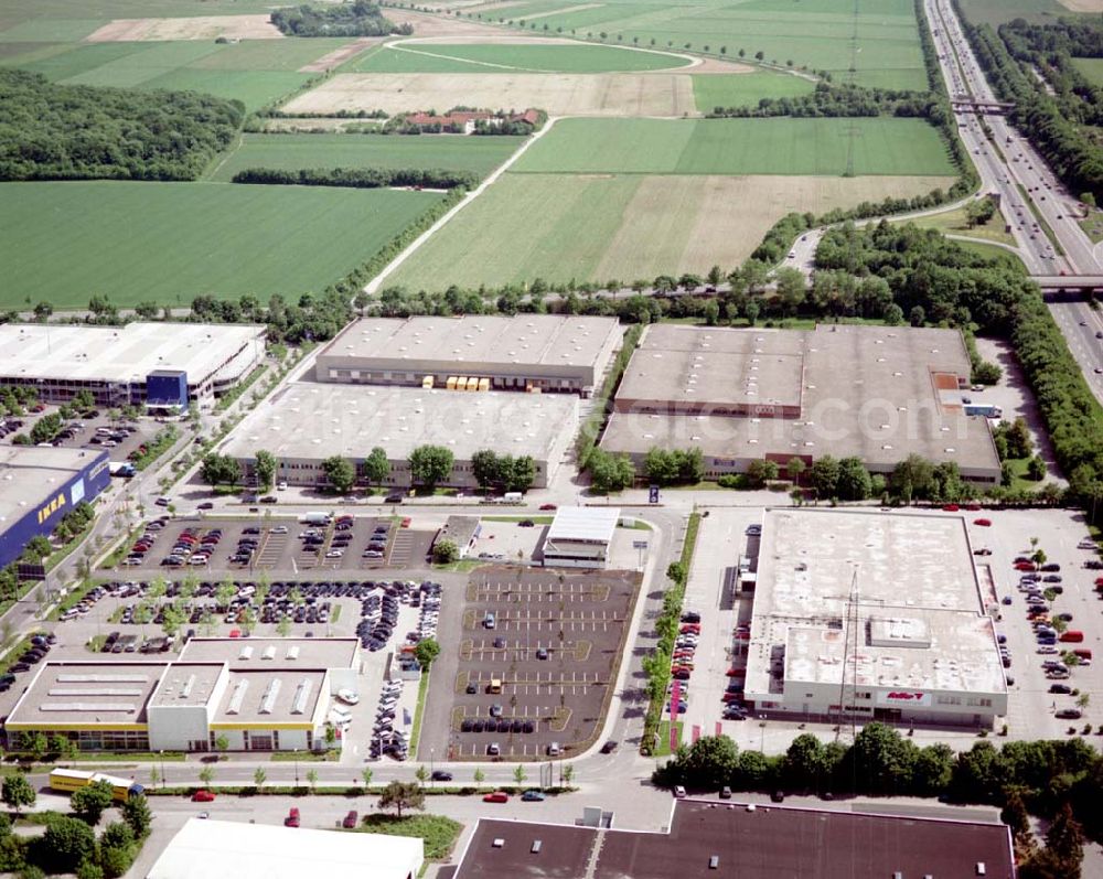 Aerial photograph Eching bei München - IKEA - Einrichtungshaus und vermietete Grundstücke bei Eching im Gewerbegebiet Ost an der Autobahn A9.