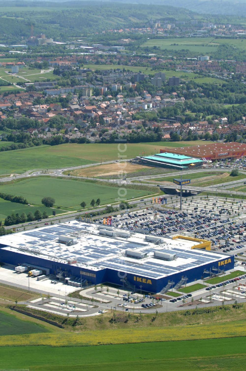 Aerial image Würzburg - Blick auf das IKEA - Einrichtungshaus an der Autobahn A7 / B19 an der Mainfrankenhöhe 2 in 97078 Würzburg. View of the IKEA - furniture store on the highway A7 / B19 in 97078 Würzburg.