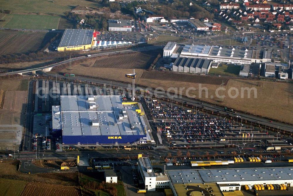 Augsburg from the bird's eye view: IKEA Einrichtungshauses Augsburg.Gebaut wurde die IKEA Filiale in Augsburg auf einer Grundstücksfläche von 80.000 Quadratmetern mit einer Bruttogeschossfläche von 29.000 Quadratmetern.Die Investitionskosten in das neue IKEA Haus betragen ca. 46 Mio. Euro. Begonnen wurde mit den Bauarbeiten im April 2006, und sie verlaufen planmäßig. Am Schnittpunkt der Autobahn A8 München-Stuttgart mit den Schnellstraßen B2/B17 sowie den Bundesstraßen B10 und B300 gelegen, ist das Augsburger Haus aus allen Richtungen leicht erreichbar.