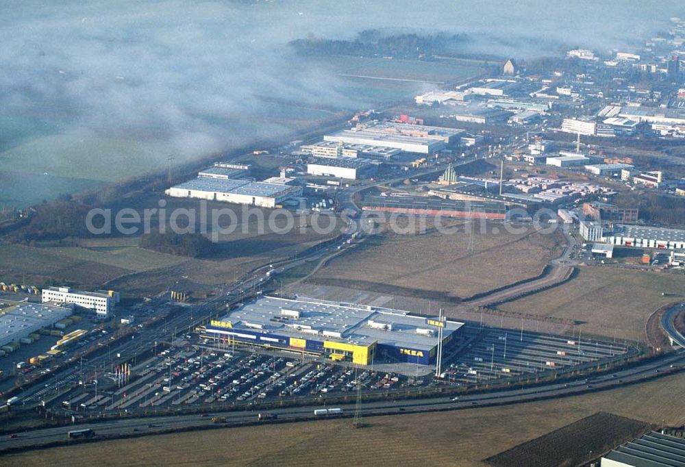 Aerial photograph Augsburg - IKEA Einrichtungshauses Augsburg.Gebaut wurde die IKEA Filiale in Augsburg auf einer Grundstücksfläche von 80.000 Quadratmetern mit einer Bruttogeschossfläche von 29.000 Quadratmetern.Die Investitionskosten in das neue IKEA Haus betragen ca. 46 Mio. Euro. Begonnen wurde mit den Bauarbeiten im April 2006, und sie verlaufen planmäßig. Am Schnittpunkt der Autobahn A8 München-Stuttgart mit den Schnellstraßen B2/B17 sowie den Bundesstraßen B10 und B300 gelegen, ist das Augsburger Haus aus allen Richtungen leicht erreichbar.