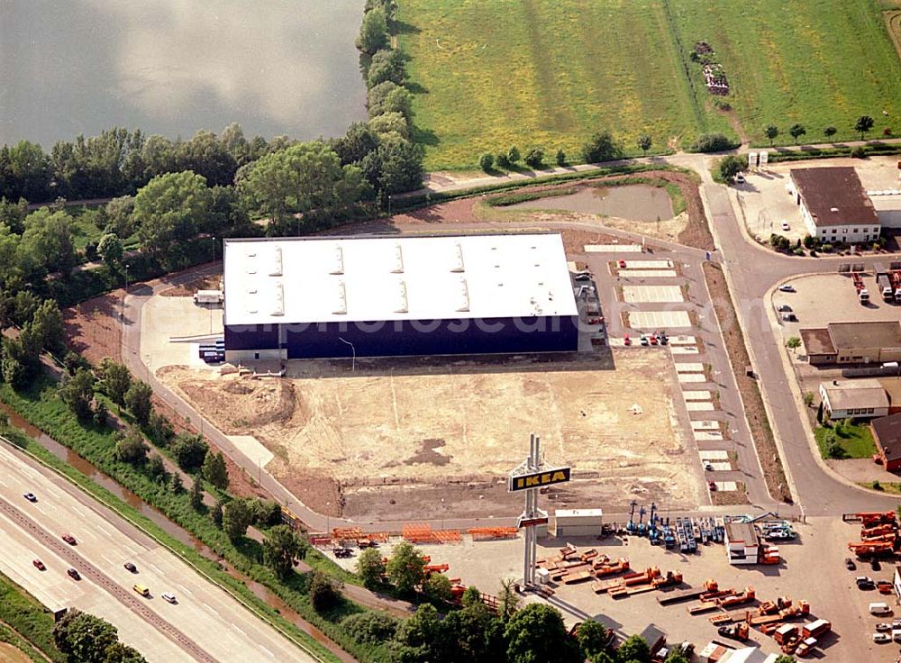 Bremen - Brinkum from the bird's eye view: IKEA-Lagergebäude an der Autobahn A1/E22 in Brinkum-Nord.