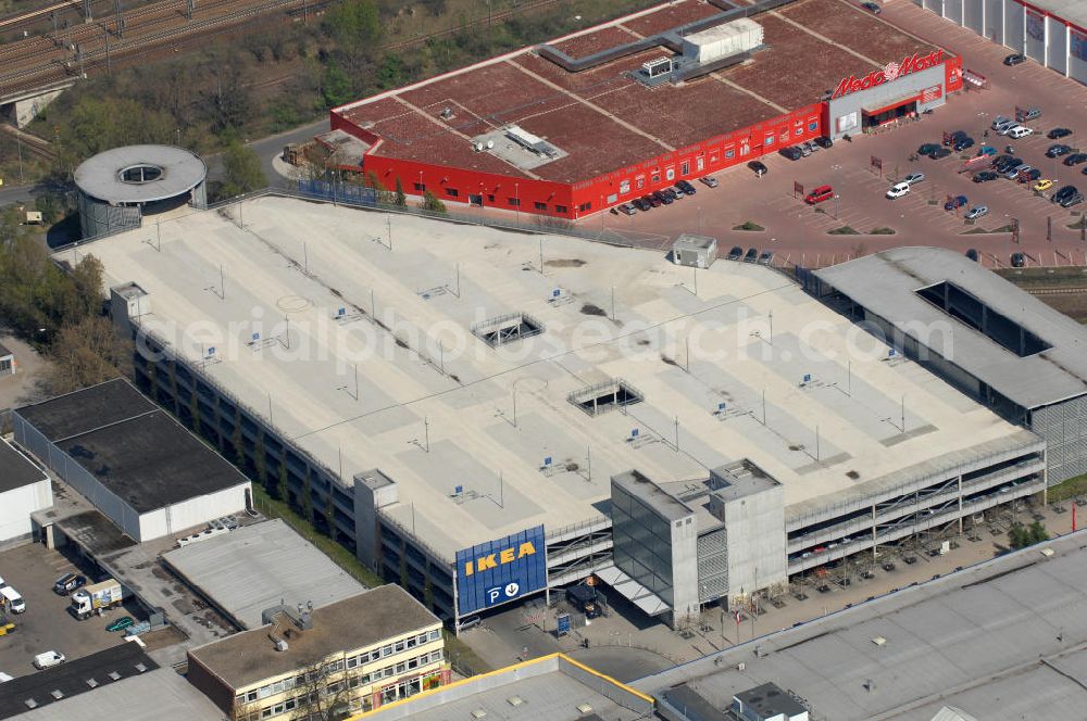 Aerial image Berlin - Blick auf das IKEA Einrichtungshaus im Gewerbegebiet in Berlin-Spandau. View of the furniture store IKEA in Berlin-Spandau.