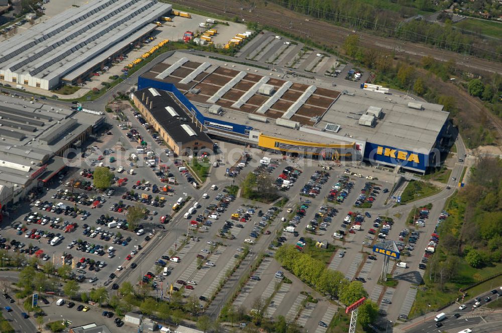 Berlin from above - Blick auf das IKEA Einrichtungshaus im Gewerbegebiet in Berlin-Tempelhof. View of the furniture store IKEA in Berlin-Tempelhof.