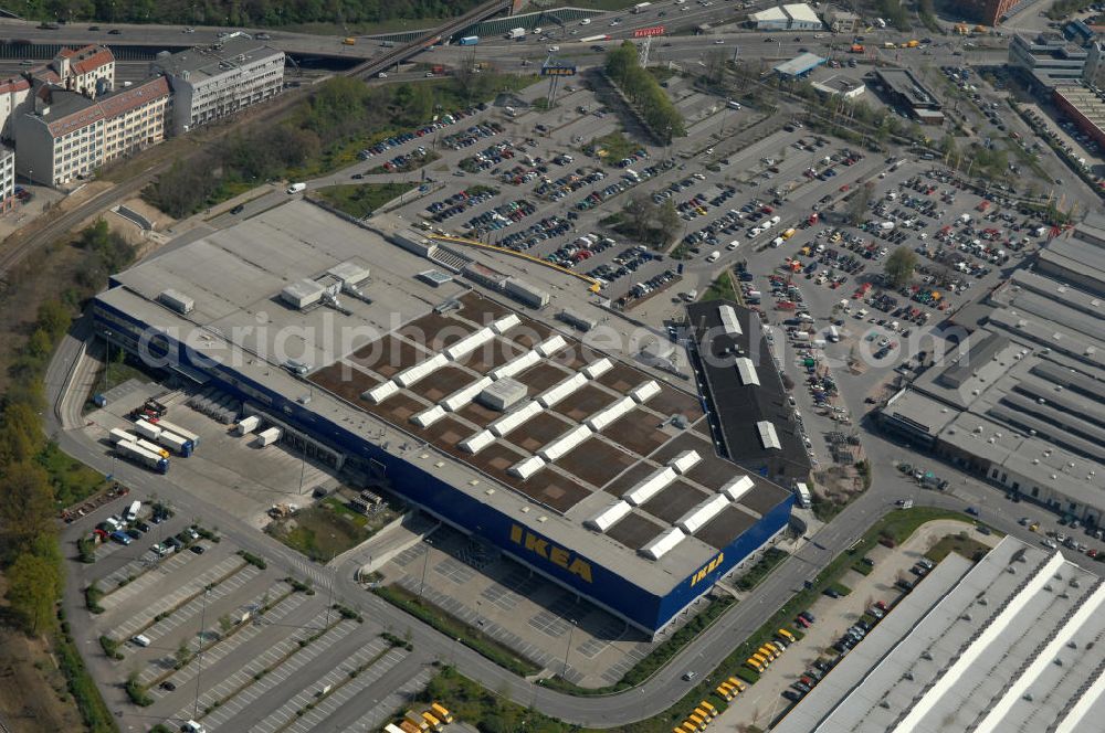 Berlin from the bird's eye view: Blick auf das IKEA Einrichtungshaus im Gewerbegebiet in Berlin-Tempelhof. View of the furniture store IKEA in Berlin-Tempelhof.