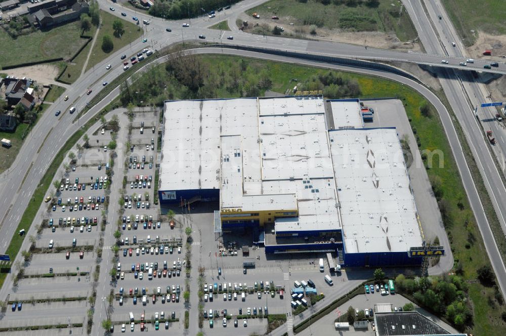 Aerial image Waltersdorf - Blick auf das IKEA Einrichtungshaus im Gewerbegebiet Airport Center Waltersdorf in Berlin-Waltersdorf. View of the furniture store IKEA in Berlin-Waltersdorf.