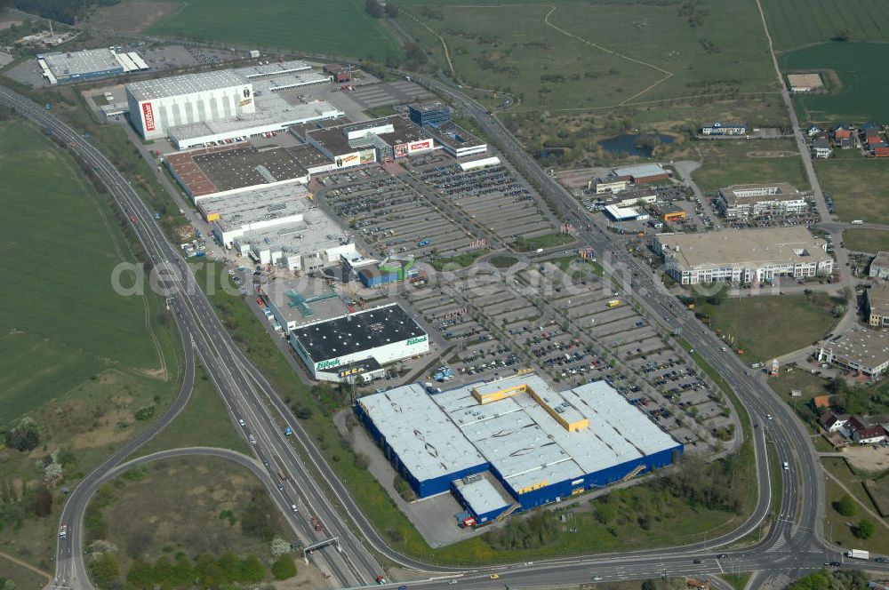 Aerial image Waltersdorf - Blick auf das IKEA Einrichtungshaus im Gewerbegebiet Airport Center Waltersdorf in Berlin-Waltersdorf. View of the furniture store IKEA in Berlin-Waltersdorf.