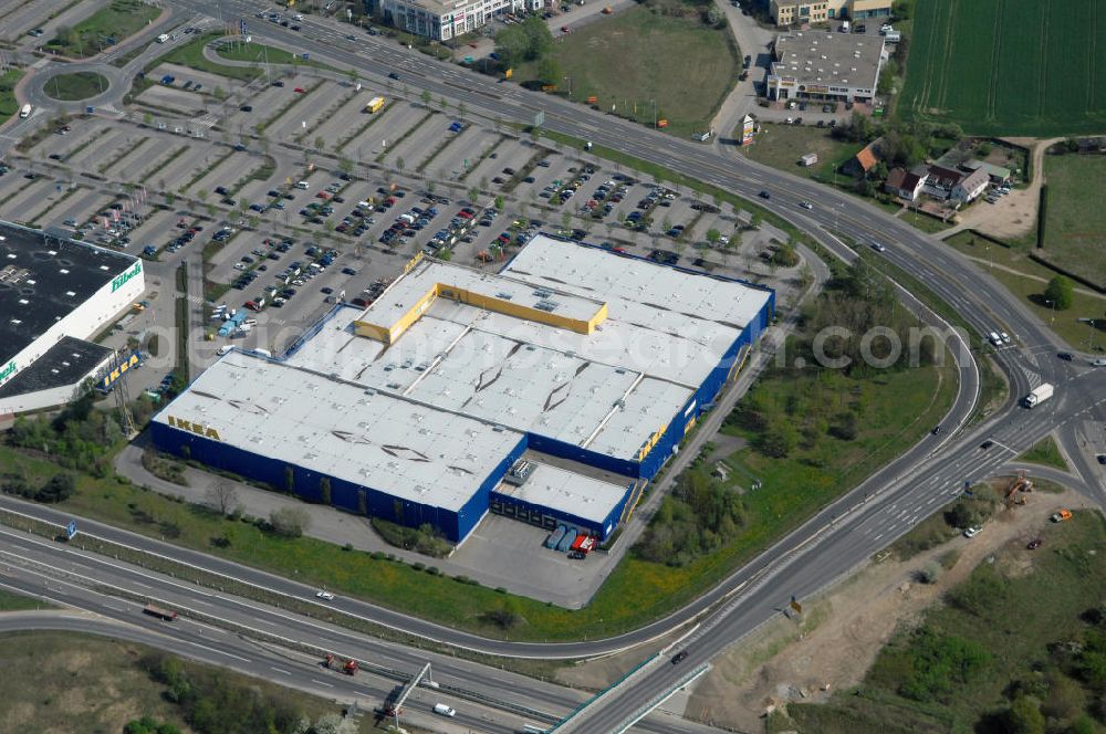 Waltersdorf from above - Blick auf das IKEA Einrichtungshaus im Gewerbegebiet Airport Center Waltersdorf in Berlin-Waltersdorf. View of the furniture store IKEA in Berlin-Waltersdorf.