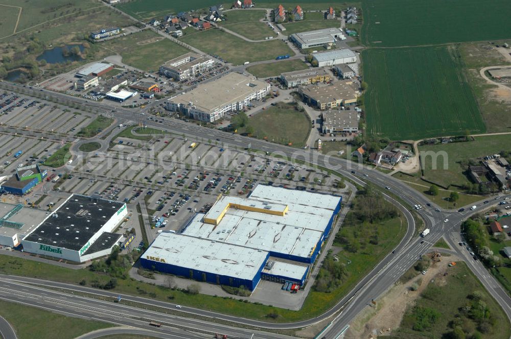 Waltersdorf from the bird's eye view: Blick auf das IKEA Einrichtungshaus im Gewerbegebiet Airport Center Waltersdorf in Berlin-Waltersdorf. View of the furniture store IKEA in Berlin-Waltersdorf.