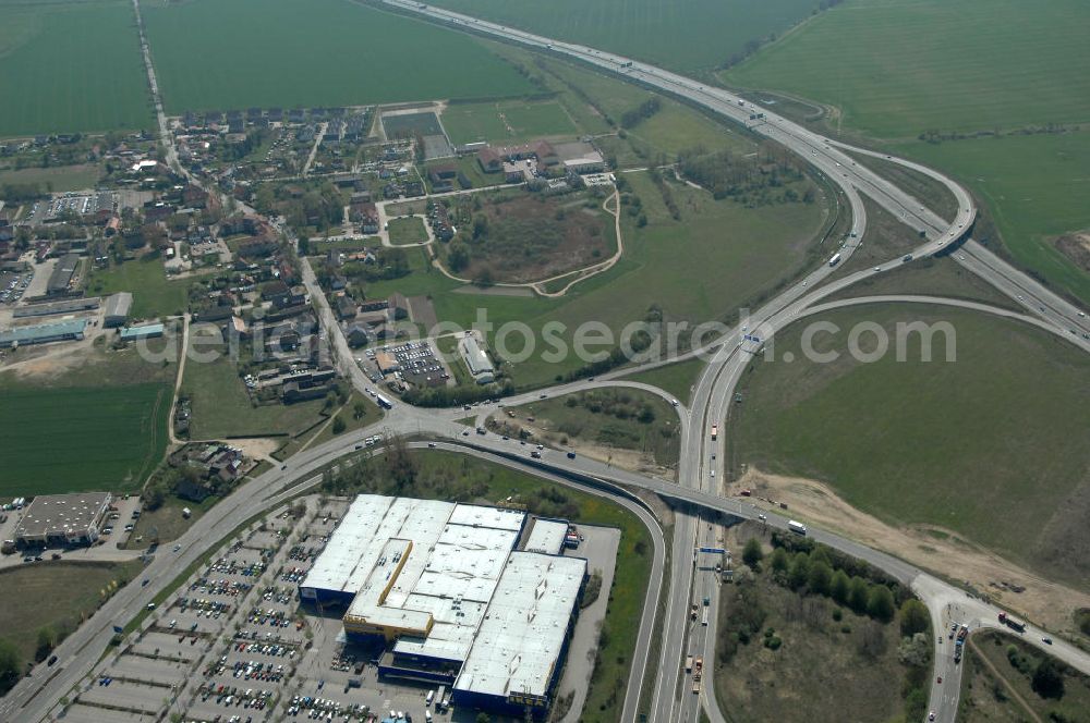 Aerial photograph Waltersdorf - Blick auf das IKEA Einrichtungshaus im Gewerbegebiet Airport Center Waltersdorf in Berlin-Waltersdorf. View of the furniture store IKEA in Berlin-Waltersdorf.