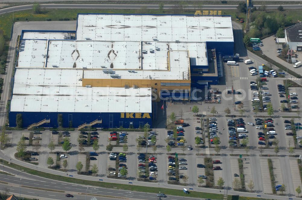 Waltersdorf from above - Blick auf das IKEA Einrichtungshaus im Gewerbegebiet Airport Center Waltersdorf in Berlin-Waltersdorf. View of the furniture store IKEA in Berlin-Waltersdorf.