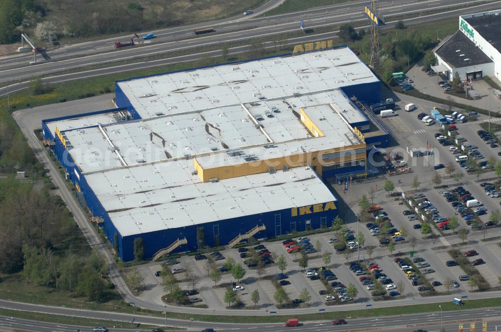 Waltersdorf from the bird's eye view: Blick auf das IKEA Einrichtungshaus im Gewerbegebiet Airport Center Waltersdorf in Berlin-Waltersdorf. View of the furniture store IKEA in Berlin-Waltersdorf.