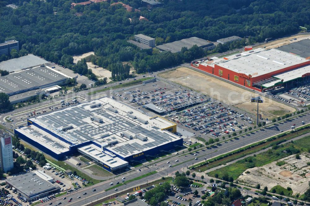 Berlin Lichtenberg from the bird's eye view: IKEA-Neubau Einrichtungshaus Berlin Lichtenberg an der Landsberger Allee , dem zweitgrößte Ikea-Standort in Europa mit 22 000 Quadratmetern und zugleich dem dritten Berliner Einrichtungshaus. View of the IKEA store area in Berlin Lichtenberg. It is the third furniture store in Berlin.