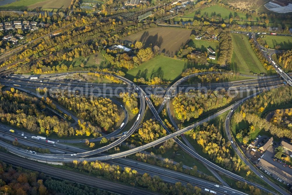 Aerial photograph Duisburg - Interchange Kaiserberg of the highways A3 and the A40 near Duisburg in the Ruhr area in North Rhine-Westphalia