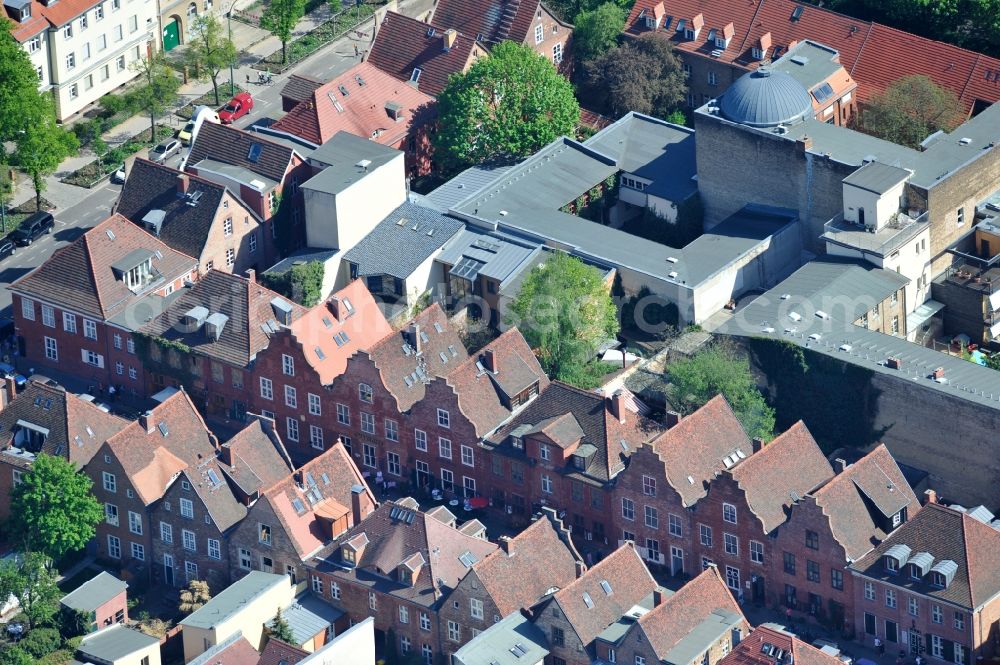 Aerial image Potsdam - View of the residential and tourist attraction Holland title district of Potsdam