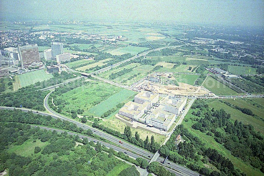 Frankfurt am Main from above - Immobilienkomplex der HVB-Immobilienmanagement AG am Eschborner Dreieck in Frankfurt / Main.