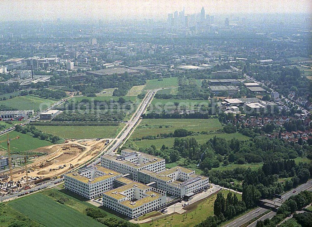 Aerial photograph Frankfurt am Main - Immobilienkomplex der HVB-Immobilienmanagement AG am Eschborner Dreieck in Frankfurt / Main.