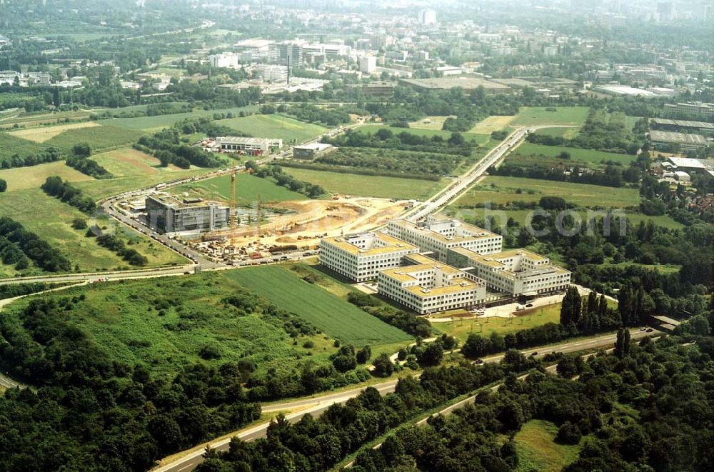 Frankfurt am Main from above - Immobilienkomplex der HVB-Immobilienmanagement AG am Eschborner Dreieck in Frankfurt / Main.