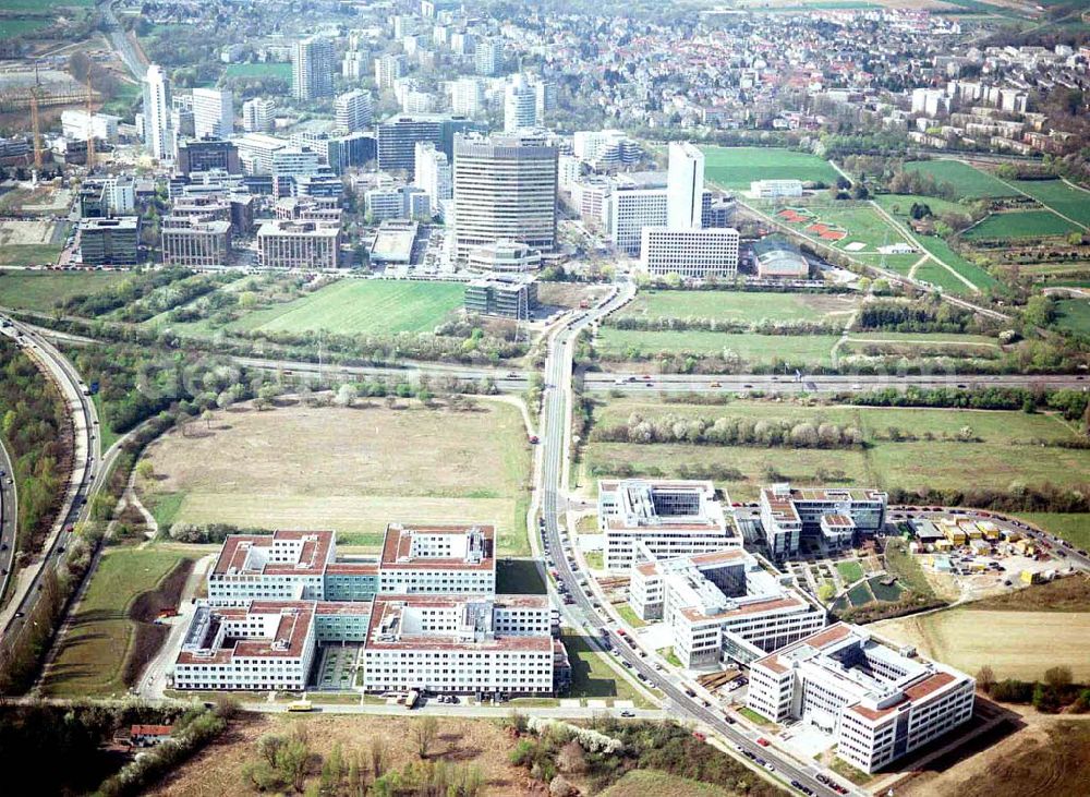 Frankfurt am Main from the bird's eye view: Immobilienkomplex der HVB- Immobilienmanagement AG am Eschborner Dreieck in Frankfurt/ Main. Ort:Hessen, Frankfurt/ Main