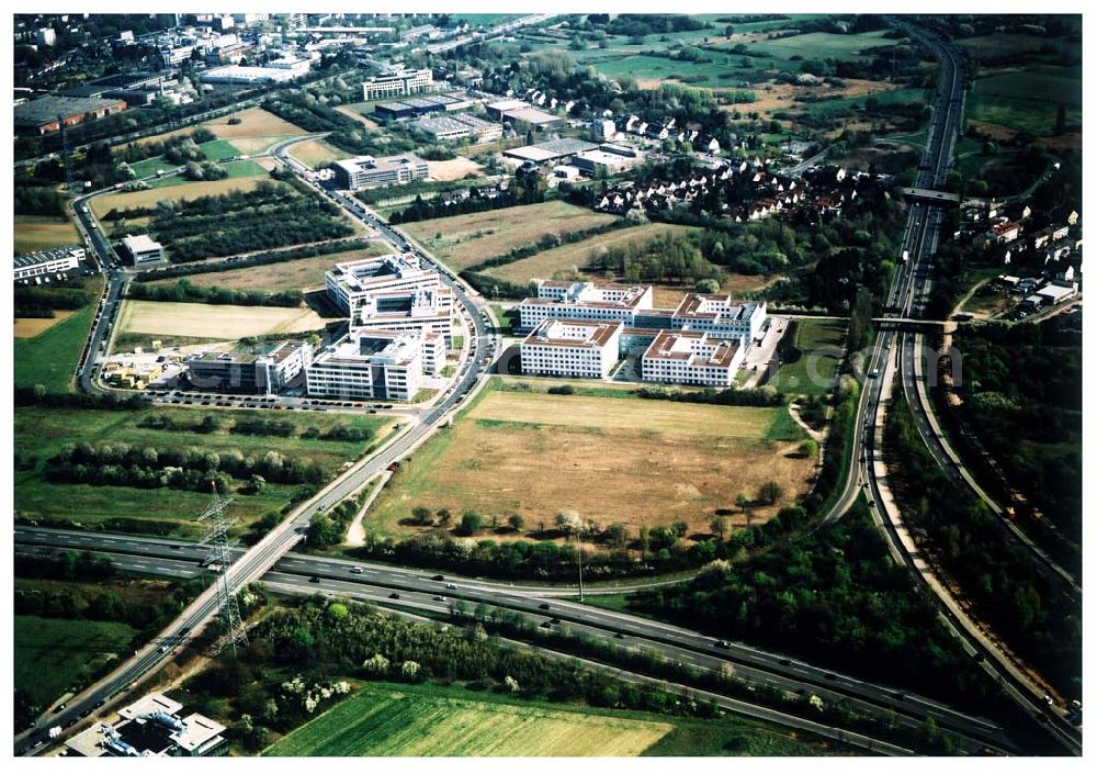 Frankfurt am Main from above - Immobilienkomplex der HVB- Immobilienmanagement AG am Eschborner Dreieck in Frankfurt/ Main. Ort:Hessen, Frankfurt/ Main