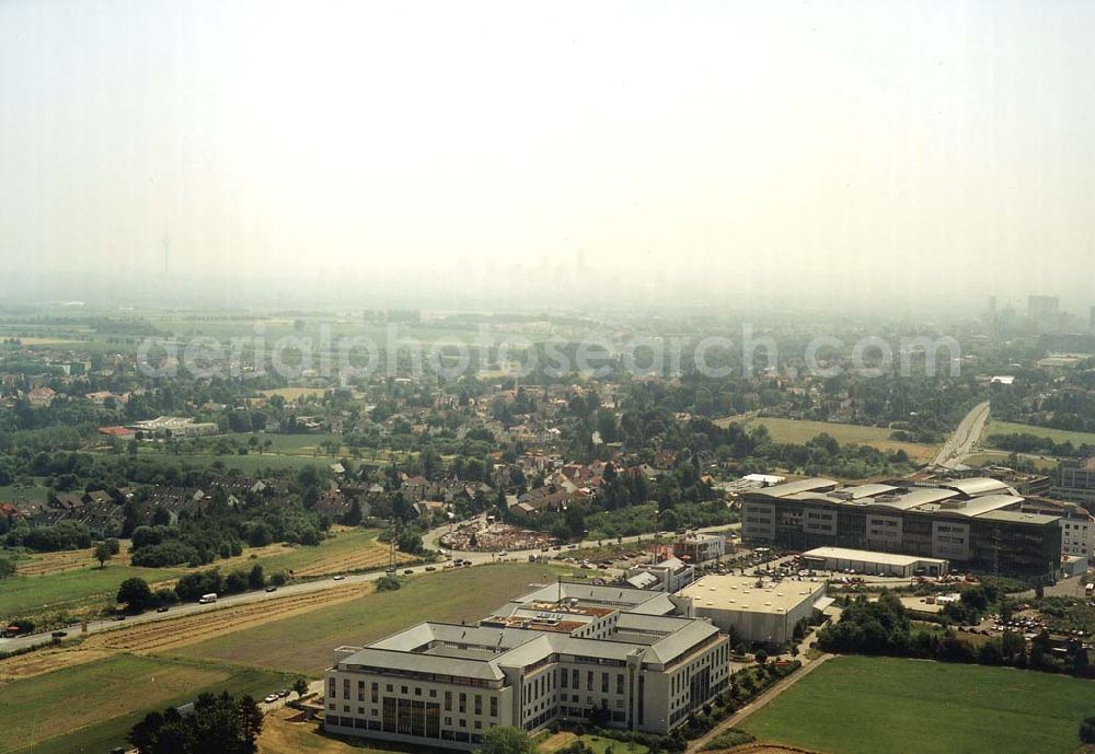 Schwalbach/Taunus from the bird's eye view: Immobilienkomplex der HVB-Immobilienmanagement AG in Schwalbach / Taunus. Sitz der EMC Deutschland GmbH Hauptverwaltung, Am Kronberger Hang 2a,65824 Schwalbach/Taunus Tel.: 0 61 96 / 47 28-0 Fax: 0 61 96 / 47 28-218 Vertretungsberechtigter: Wolfgang Kroh E-Mail: german_marketing@emc.com 18.06.2002