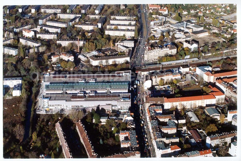 Aerial photograph Berlin - Köpenick - Einkaufszentrum FORUM Köpenick der FUNDUS FONDS-Verwaltungen GmbH (Hohenstaufenring 57 in 50674 Köln, Tel.: 0211,20070) in Berlin-Köpenick.