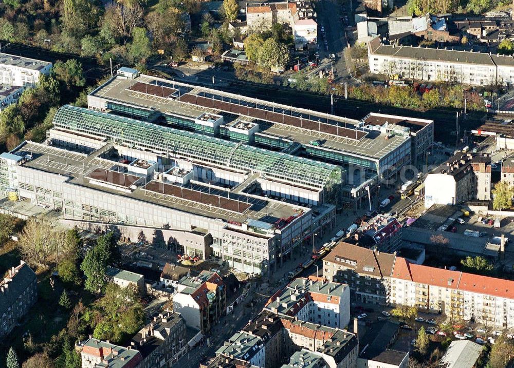 Aerial photograph Berlin - Köpenick - Einkaufszentrum FORUM Köpenick der FUNDUS FONDS-Verwaltungen GmbH (Hohenstaufenring 57 in 50674 Köln, Tel.: 0211,20070) in Berlin-Köpenick.