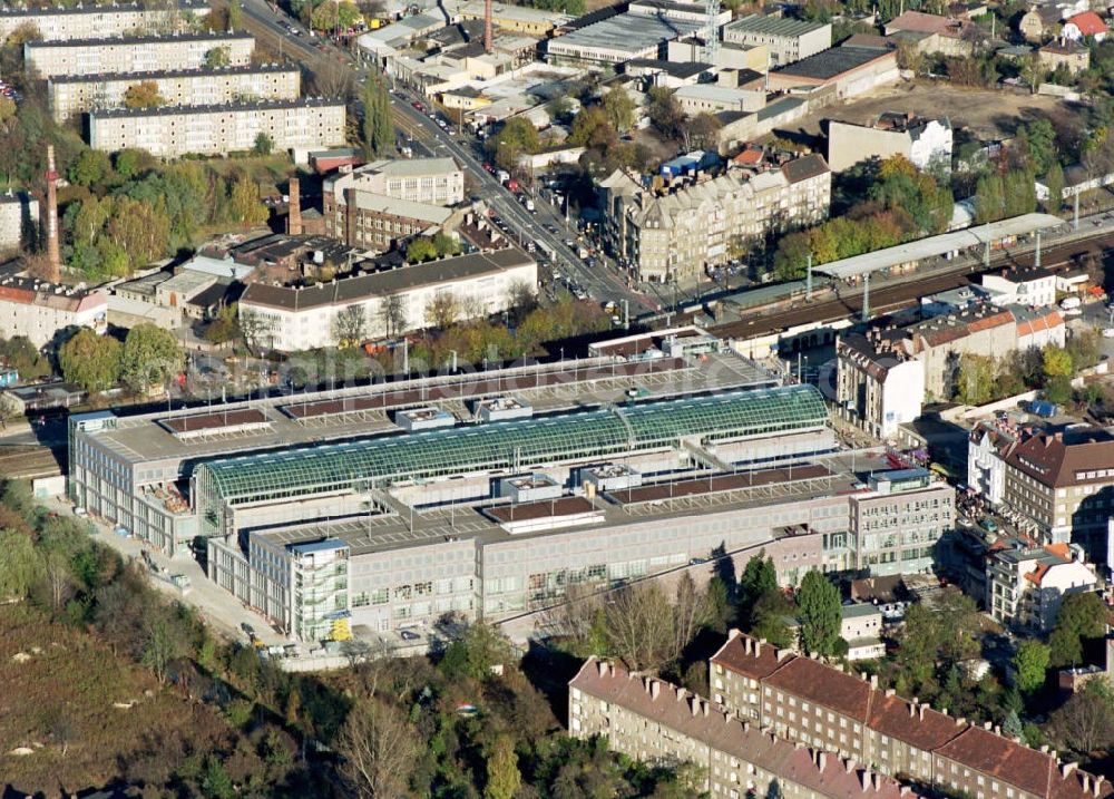 Aerial photograph Berlin - Köpenick - Einkaufszentrum FORUM Köpenick der FUNDUS FONDS-Verwaltungen GmbH (Hohenstaufenring 57 in 50674 Köln, Tel.: 0211,20070) in Berlin-Köpenick.