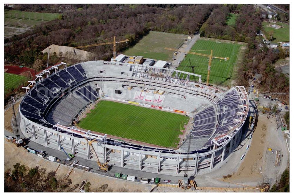 Frankfurt am Main from the bird's eye view: Umbau des Waldstdions Frankfurt Commerzbank-Arena (Eintracht Frankfurt)an der Mörfelder Landstraße 362 in 60528 in Frankfurt/ Main durch die Firma MAX BÖGL, Schüßler Plan (Projektsteuerung),