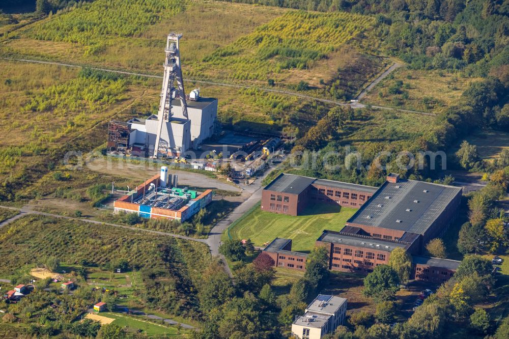 Aerial image Gelsenkirchen - Industrial monument of the disused technical facilities of the site Zeche Hugo Schacht 2 on the street Broessweg in the district Buer in Gelsenkirchen in the Ruhr area in the state North Rhine-Westphalia, Germany